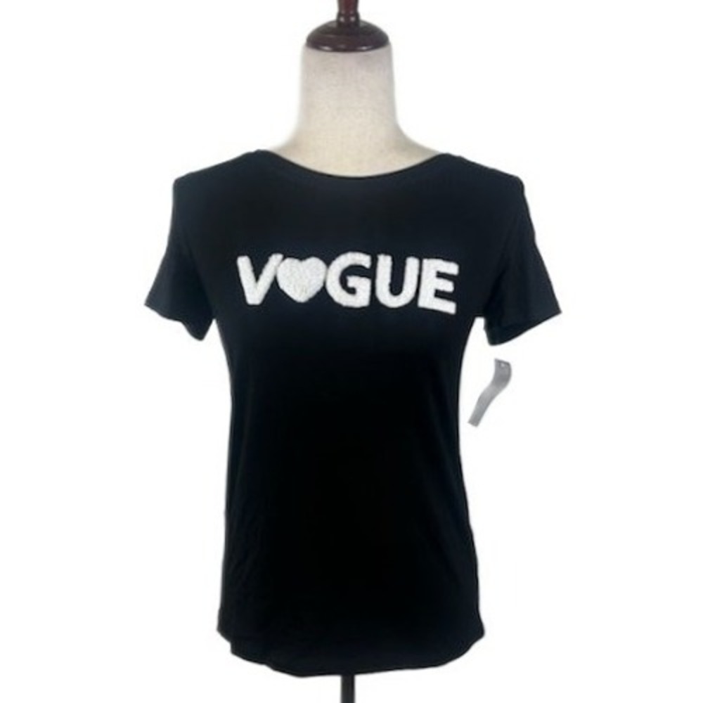 Vogue France Heart Graphic Black T-Shirt Short Sleeve‎ Size Medium